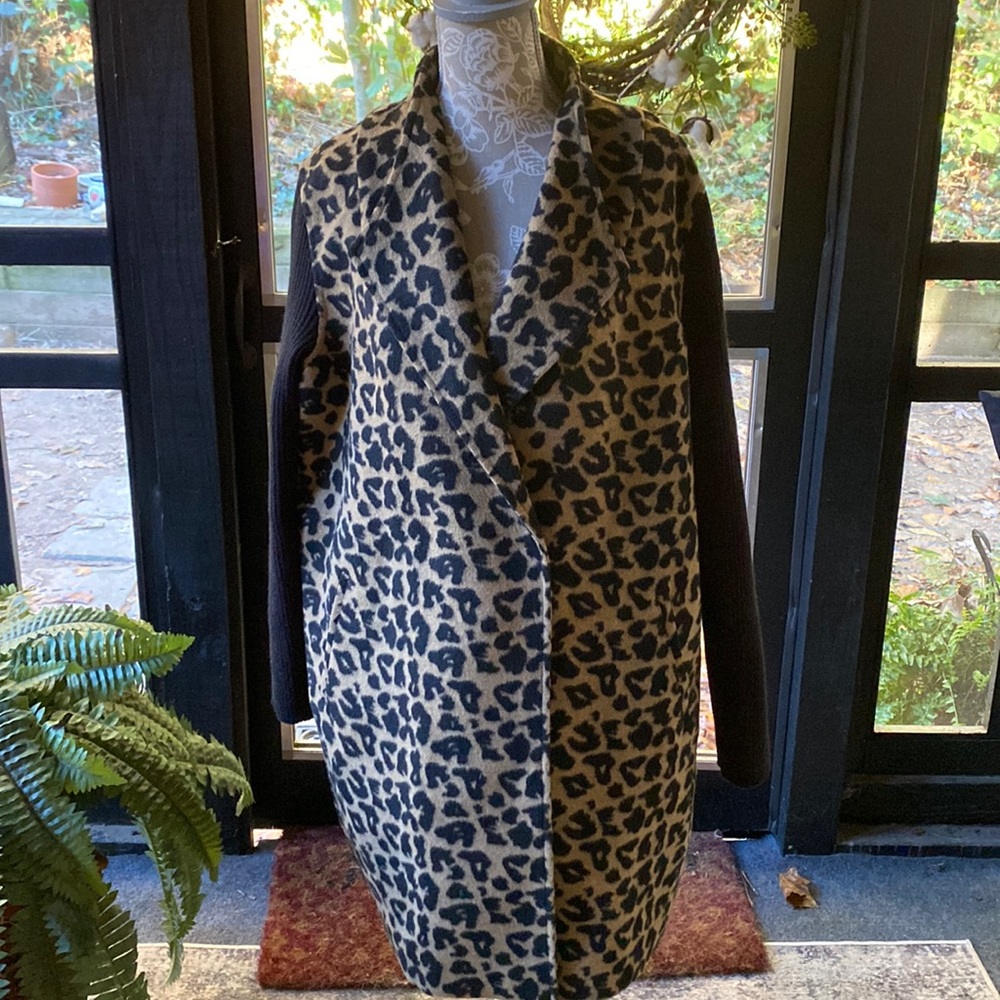 Kenneth Cole Leopard Print Coat SIZE XL